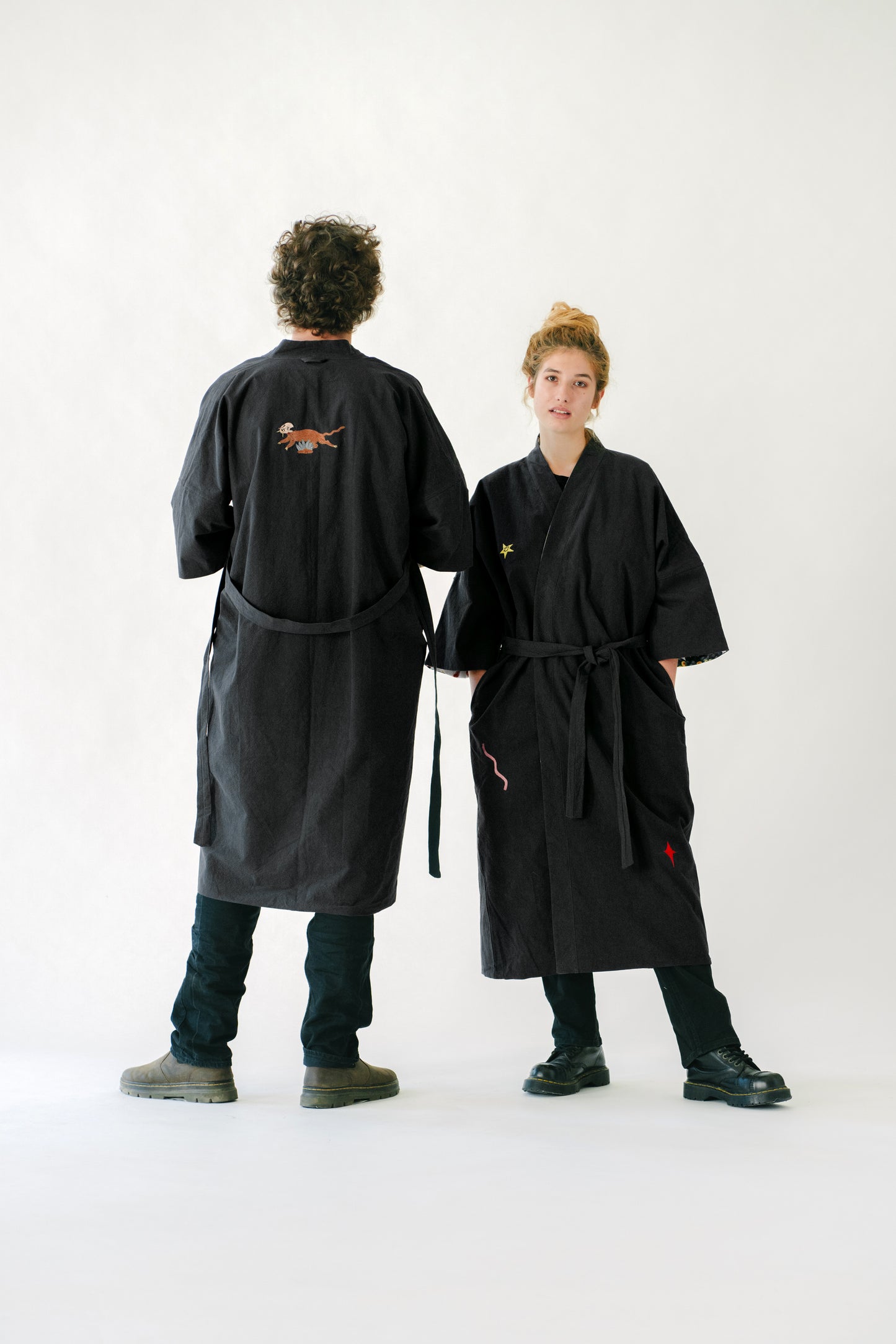 Halat Harap-Alb Embroidered